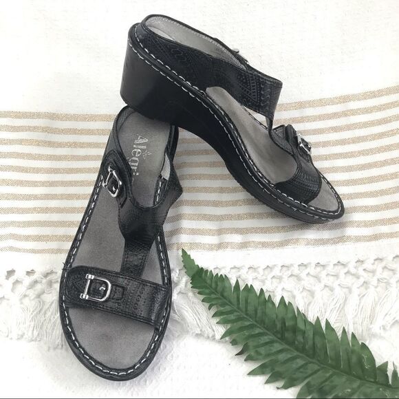 Alegria Black Tooled Leather Slip On Sandals - Picture 1 of 16